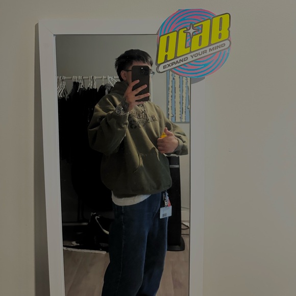 Meet your Posher, Jomari - Picture 1 of 1